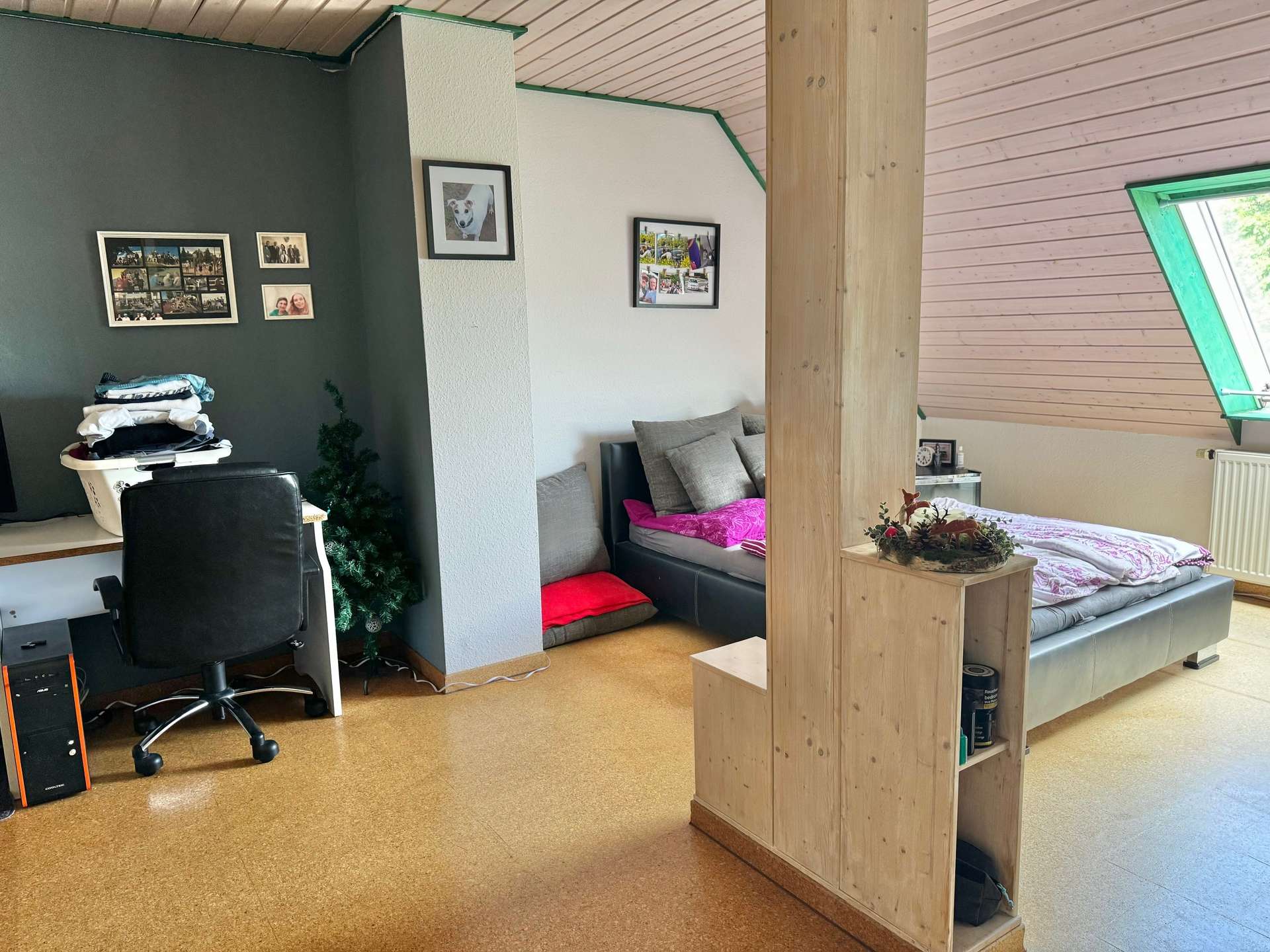 2 Etagen, 2 PKW-Stellpl&auml;tze, 2 B&auml;der, Loggia
